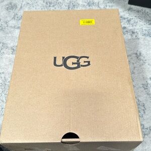 BNIB UGG Classic Mini size 9